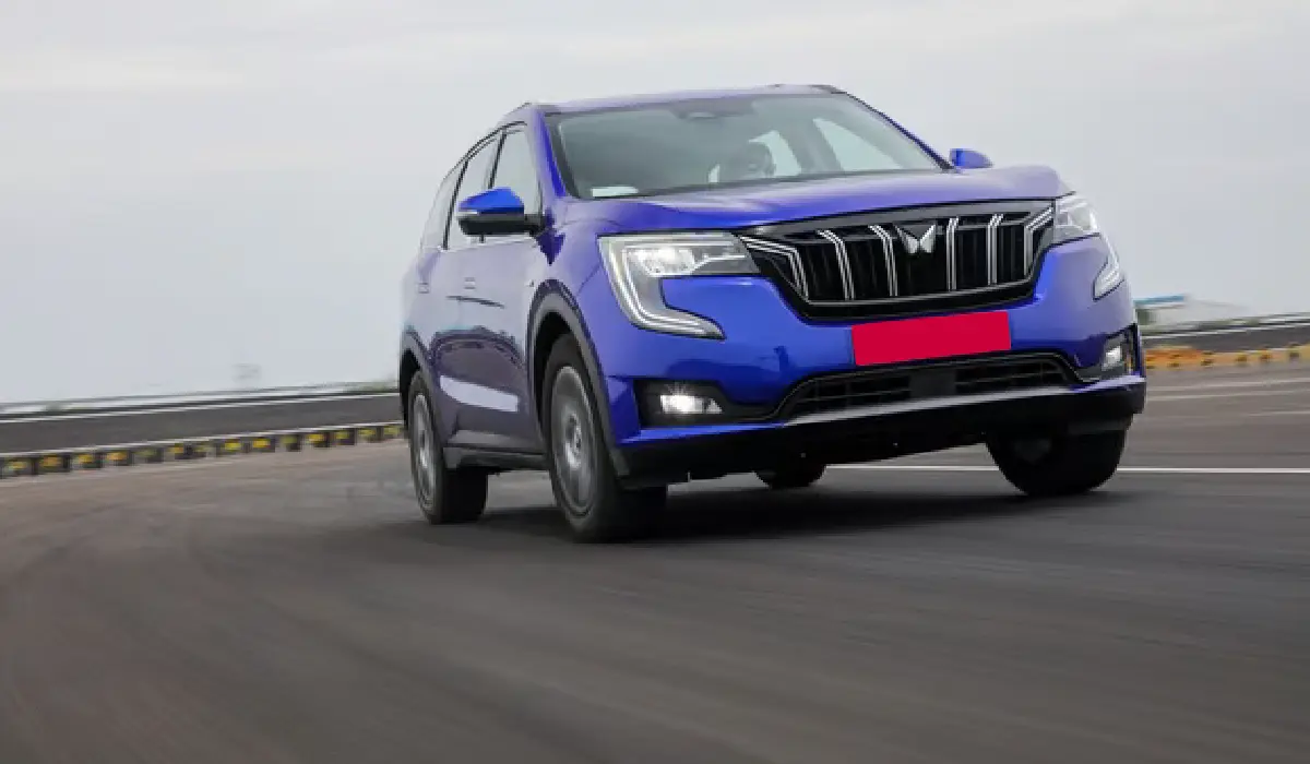 Mahindra - XUV700 AX7 Petrol Luxury Pack - Luxury SUV Car Rentals - Preowned SUV Car - Exclusive Concierge Club.webp